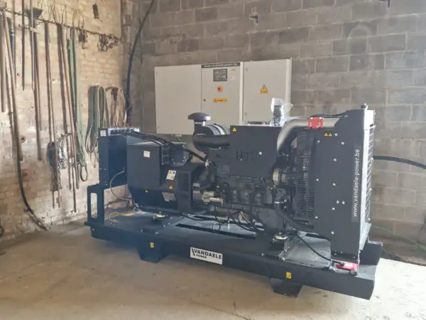 bouw-technics-industriele-elektriciteit-11 -  - Hoogspanningscabine & noodgenerator