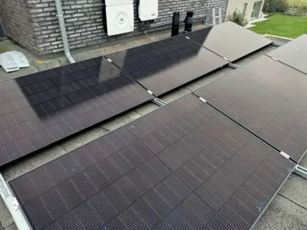Batterijen en zonnepanelen-bouw-technics-2