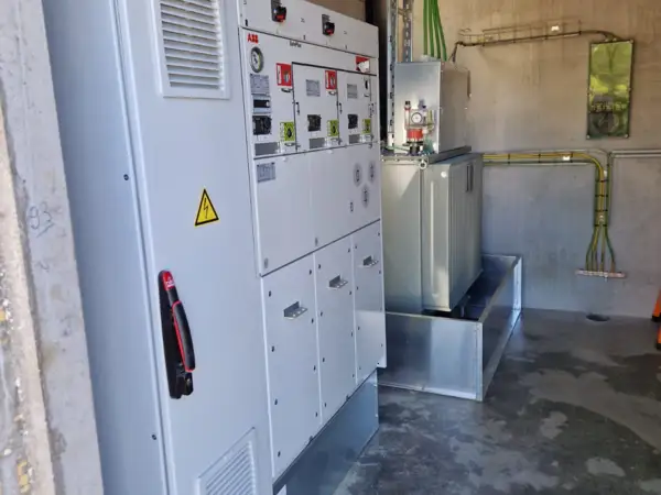 hoogspanningscabine-in-gebouw-heuvelland-bouw-technics-2 -  - Hoogspanningscabine in gebouw in Heuvelland