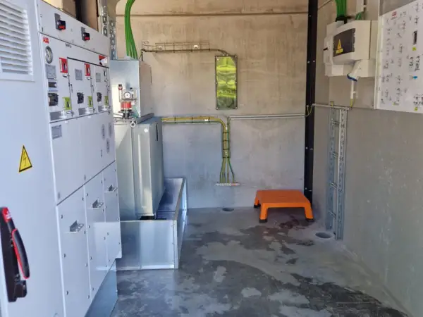 hoogspanningscabine-in-gebouw-heuvelland-bouw-technics-1 -  - Hoogspanningscabine in gebouw in Heuvelland