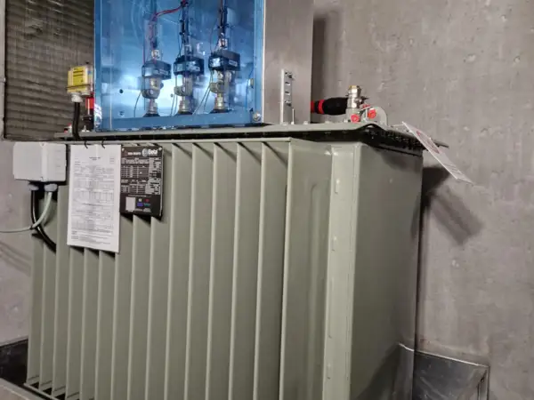 bouw-technics-industriele-elektriciteit-8 -  - Hoogspanningscabine & noodgenerator