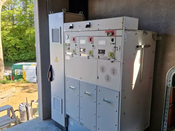 hoogspanningscabine-in-gebouw-heuvelland-bouw-technics-7 -  - Hoogspanningscabine in gebouw in Heuvelland